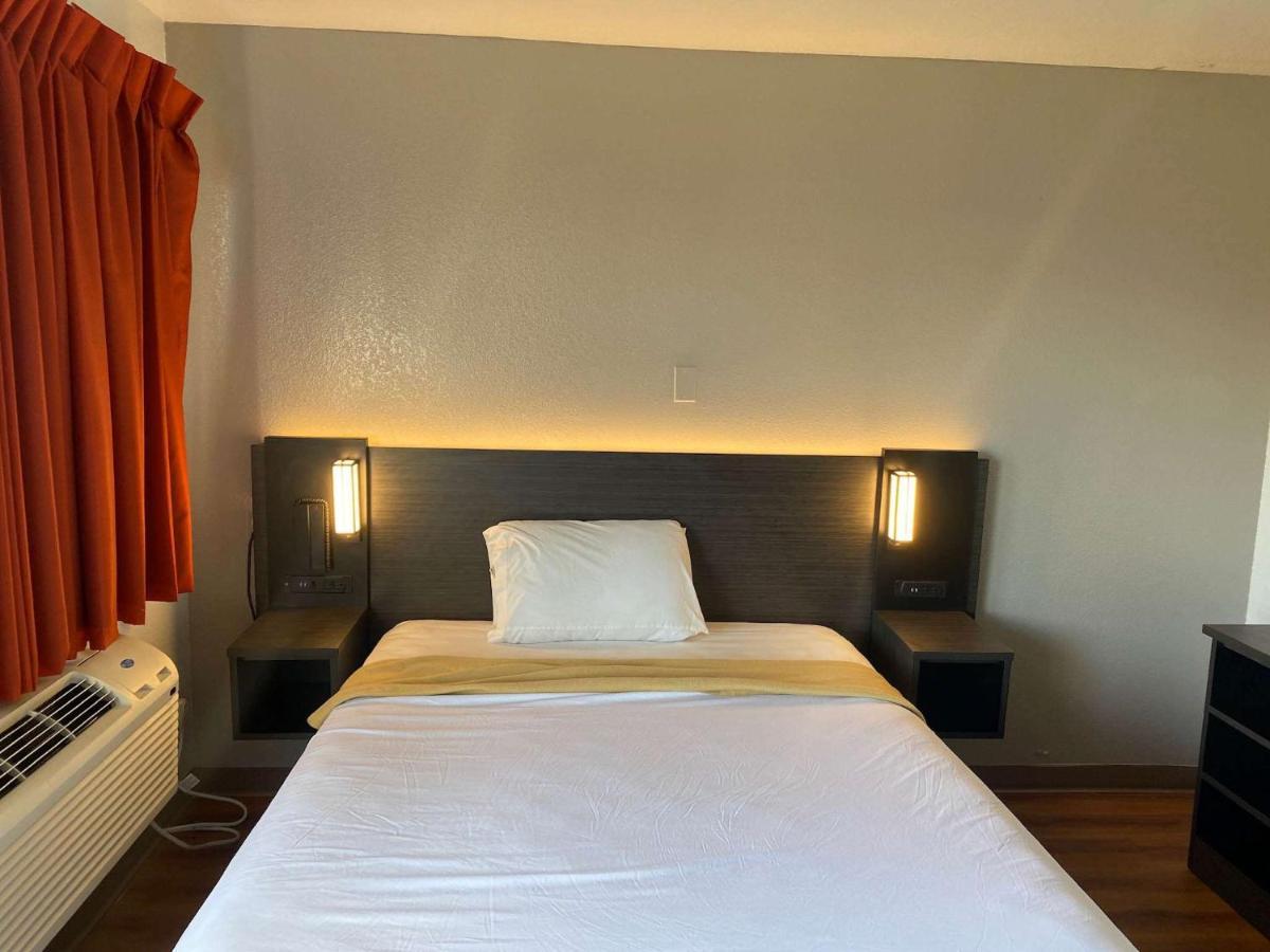 6 Gulfport, Ms Airport Hotel 2*