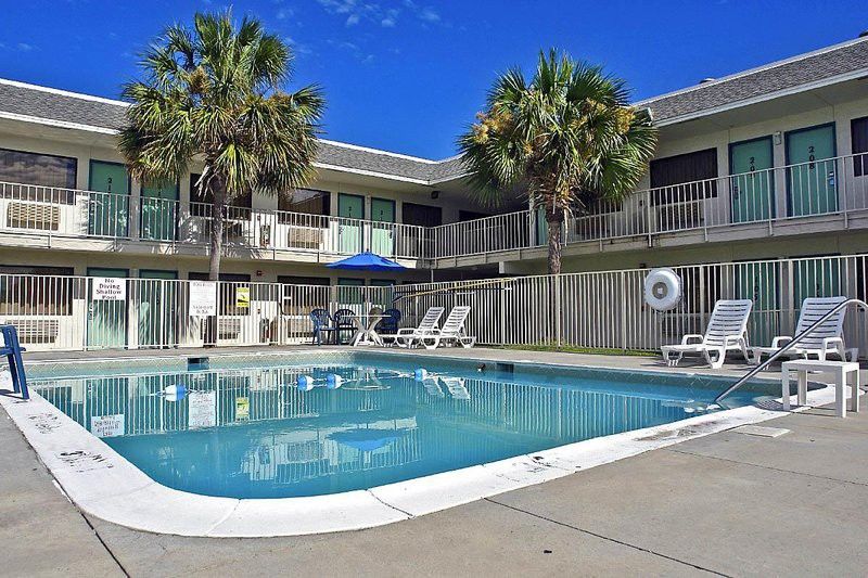 Hotel 6 Gulfport, Ms Airport Gulfport