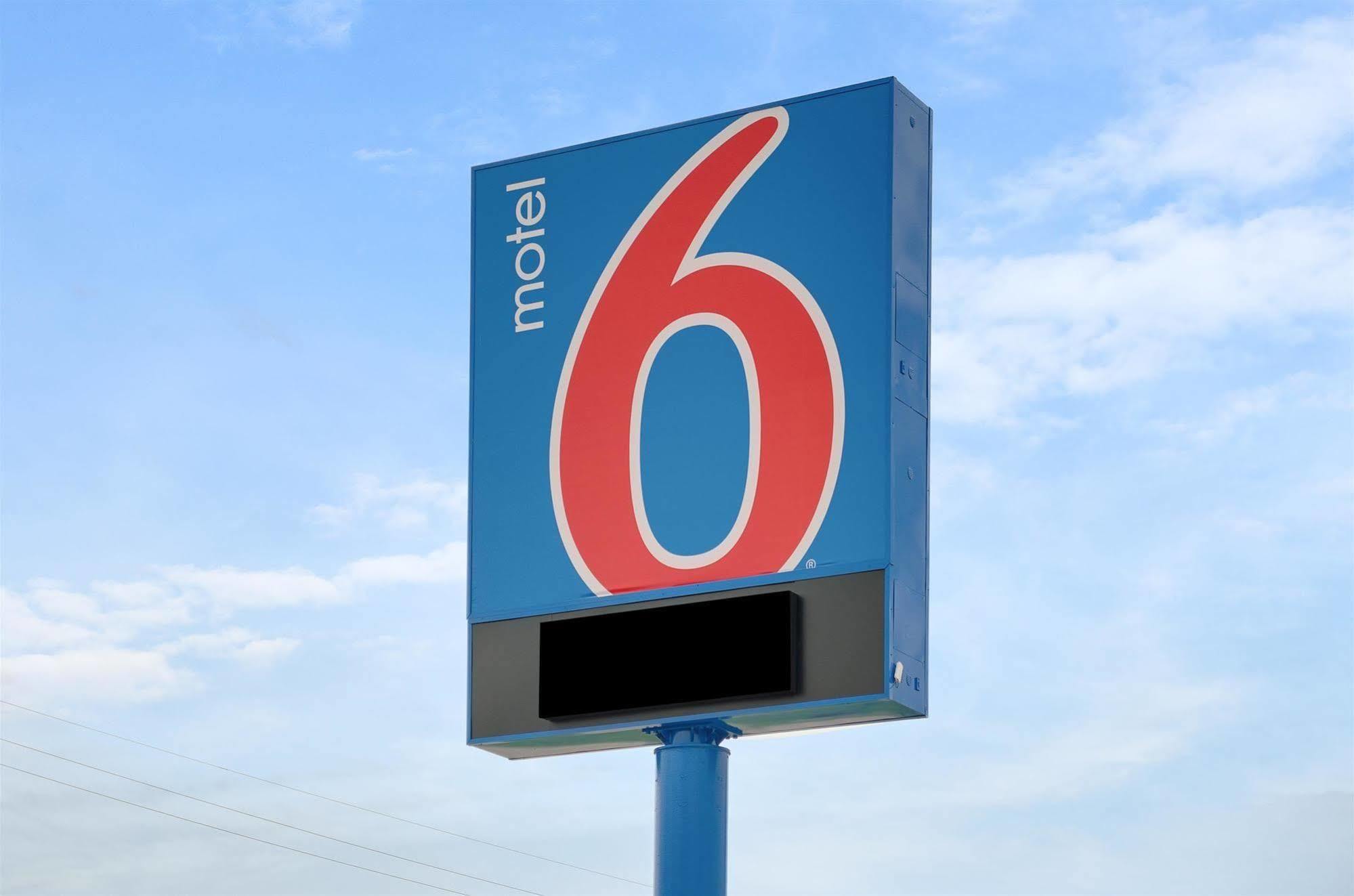 6 Gulfport, Ms Airport Hotel